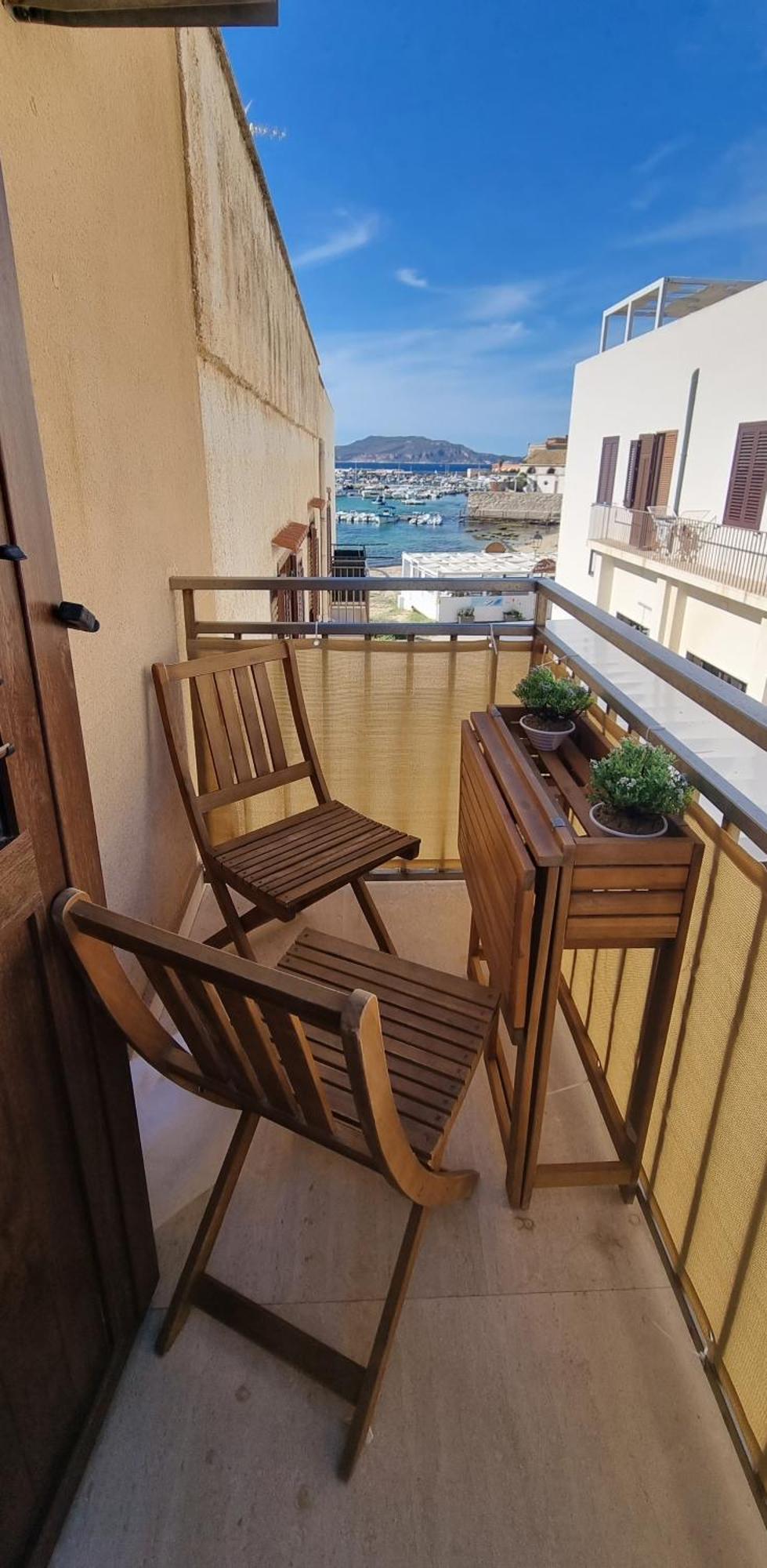 Casa Di Catalina Apartment Фавиняна Екстериор снимка